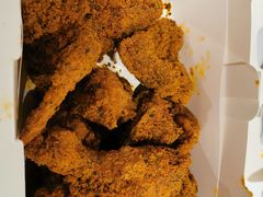 -BHC炸鸡(明洞总店)