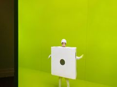 -Nathalie Djurberg与Hans Berg“牛皮纸包裹的月亮”-Prada荣宅当季展览