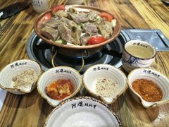 -阿婆情腊排骨火锅(金虹路店)