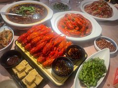 -肥肥虾庄·金牌油焖大虾(沙湖店)