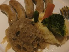 -LENBACH兰巴赫西餐啤酒坊(大连东港店)