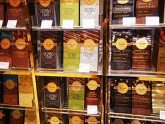 -VENCHI 闻绮(北京国贸商城店)