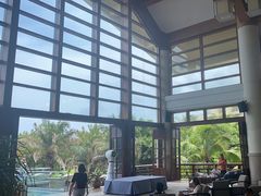 -亚龙湾喜来登·美景台大堂吧