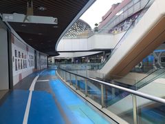 -瑞尔齿科(上海长风大悦城店)