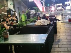 -何师烧烤Pro ·江湖川菜·小龙虾·精酿(太古里旗舰店)