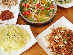 -石磨豆花家常菜·牦牛排土火锅