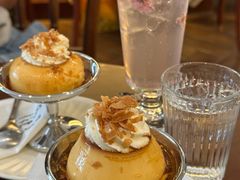 -Café Monson