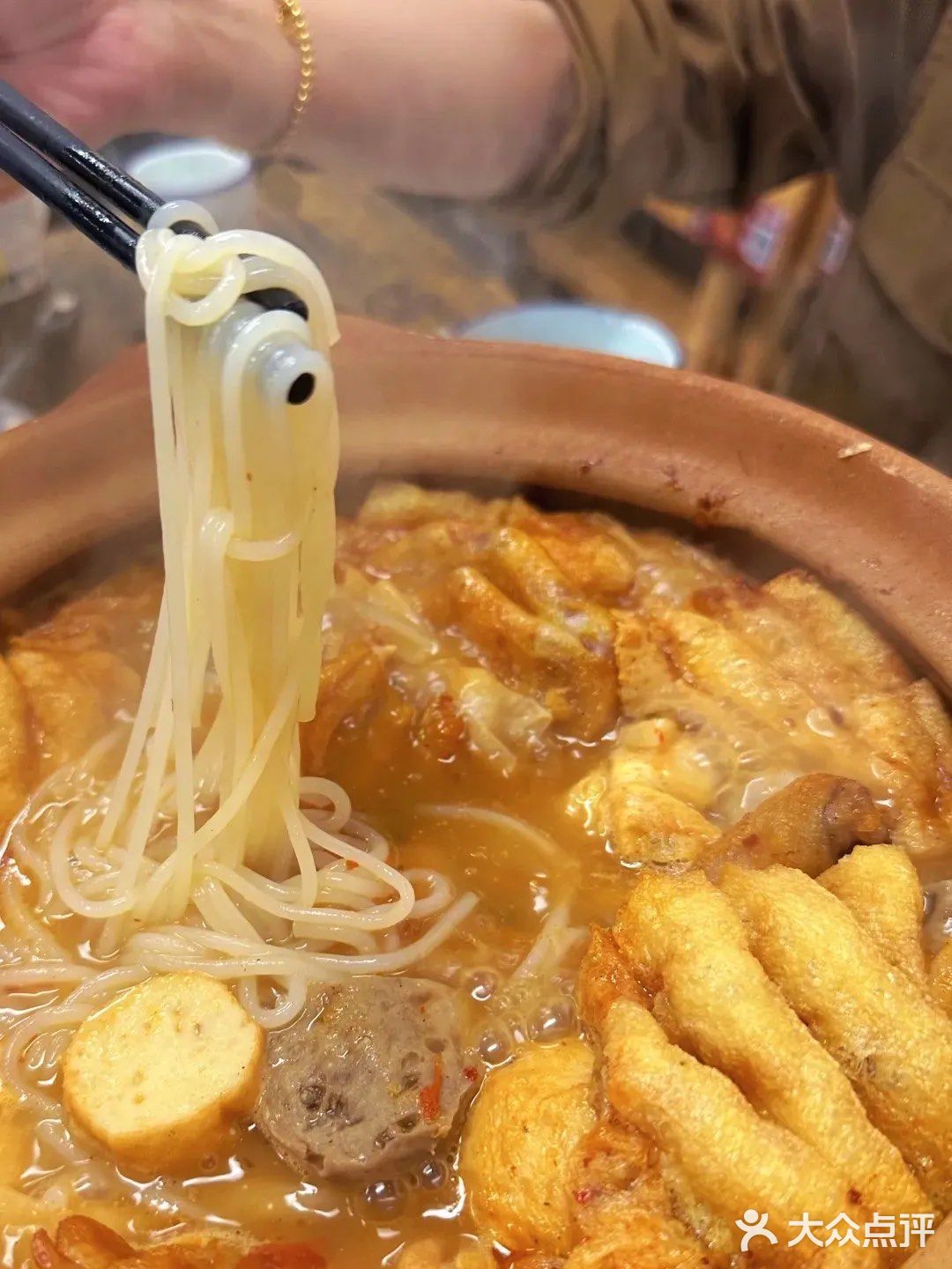 臭宝！五和这家鸭掌螺蛳粉火锅新店我不允许你错过！