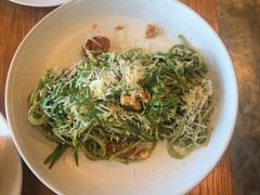 -ROAST coffee & eatery