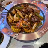 都能轻松享受这一份鸡爪煲 店内装修风格独特