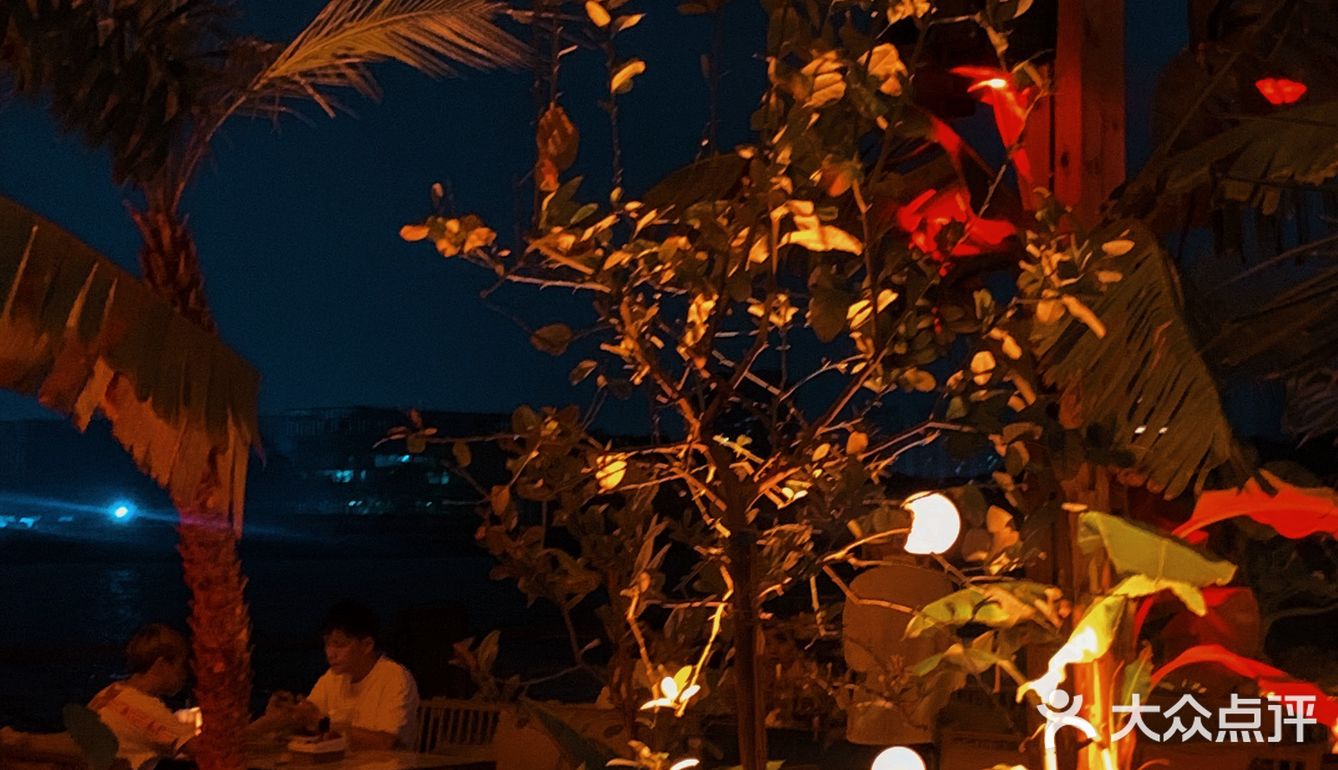 就在太古仓江边餐吧真的太舒服啦😌