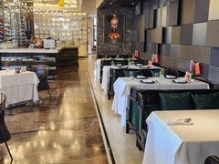 -马克西姆俄罗斯餐厅(通亚街店)