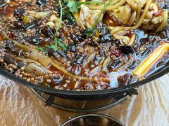 -鸿顺老铁锅美蛙鱼府(解放碑店)