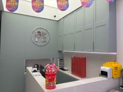 -PE SALON