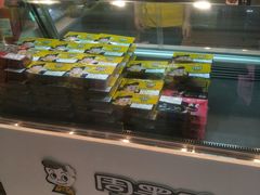 -周黑鸭(北京海淀区新中关店)