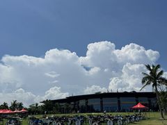 -亚龙湾中心广场