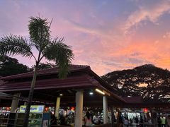 -东海岸人工湖美食村