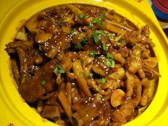 -多嘴肉蟹煲(万达店)