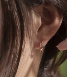 -Wisezone唯点穿耳打耳洞专业国际连锁品牌