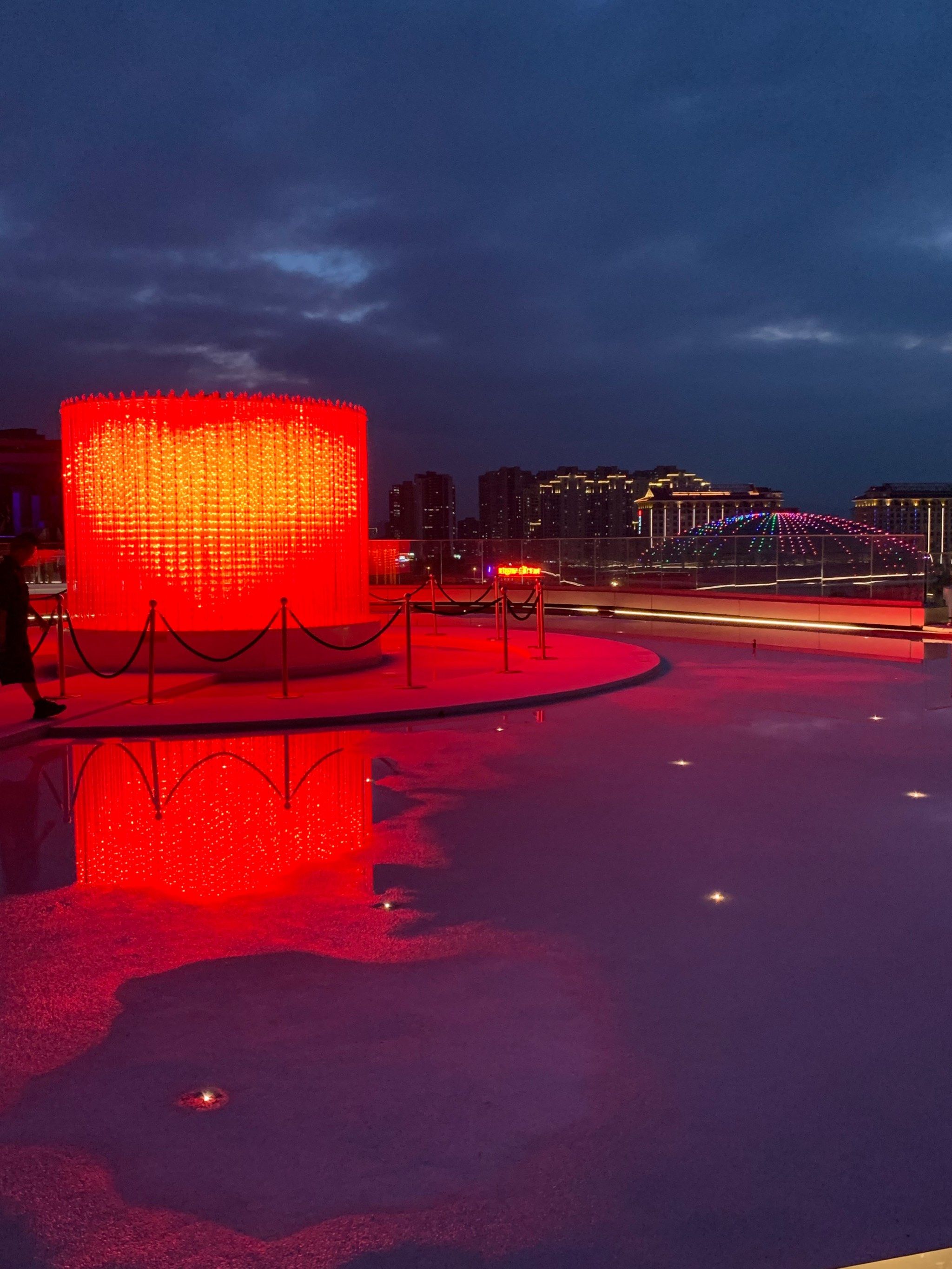 集美大悦城半海空间夜景
