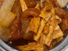 支竹萝卜牛腩煲-香港新发烧腊茶餐厅(水围店)