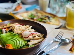 牛油果鸡胸肉沙拉-农畉LONFOOD(万象天地店)