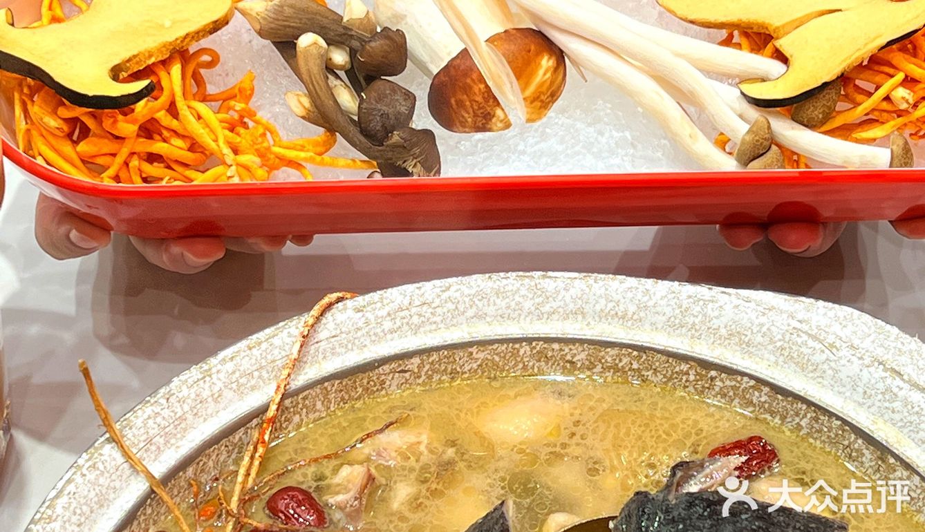 宝藏店打卡‼️这家好吃的🐔火锅还有人不知道吗🙃
