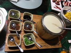 -九十九顶毡房(阜石路店)