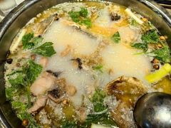 -肖肖酸萝卜鱼火锅(总店)