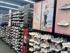 -迪卡侬(顺峰山店)