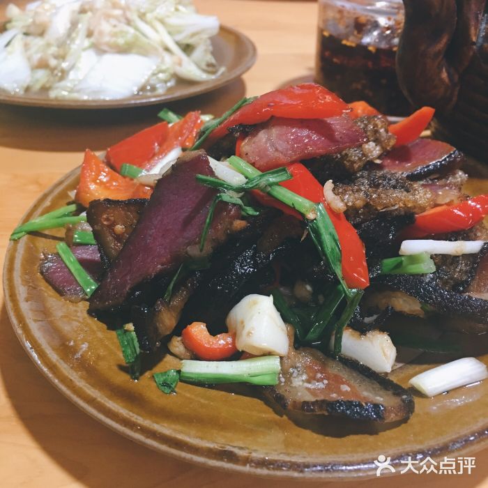 袁家豆腐腊肉炒蕨粑图片