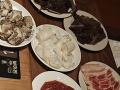 -苗伯妈酸汤火锅