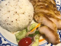泰式香草烧猪颈肉饭-游泰号(黑沙环店)