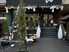 -W COLLECTIVE  DESSERT SHOP
