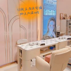 -LISSOM莉森 Nail ·美甲美睫原创定制店