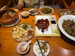 -老滇山寨•云南特色菜•地方菜•民族风情歌舞表演(金碧店)