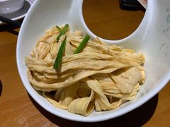 葱油山水腐竹-八道本地特色菜馆(大鹏古城店)