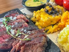-Mark&Mars Restaurant