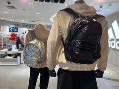 -阿迪达斯(武林银泰三叶草店)