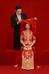 -喜爱高定婚纱摄影