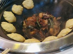-哈尔滨烧烤·山河村铁锅炖(交大店)
