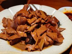 百叶结-缸鸭狗(天一广场店)