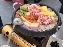 -豚妈妈汤饭·部队锅(南京东路店)