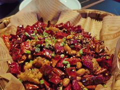 -粉墨特色菜·烧烤音乐酒馆