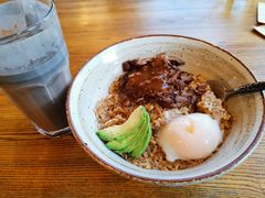 黑椒牛肉低温蛋牛油果饭-LYFATTI 莱芙缇(赣水路店)