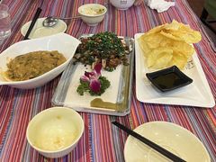 -香巴拉云南餐厅(华莱坞店)