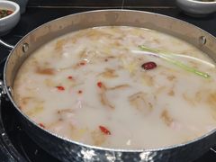 -老来福·非遗酸汤兔(凯旋路店)