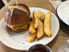 -HELLO 27 意面·沙拉·帕尼尼