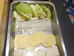 -超越炭火牛蛙火锅鸡(河东店)
