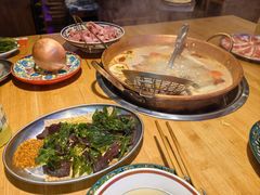 -洱火云南酸菜牛肉火锅(石景山当代商城店)